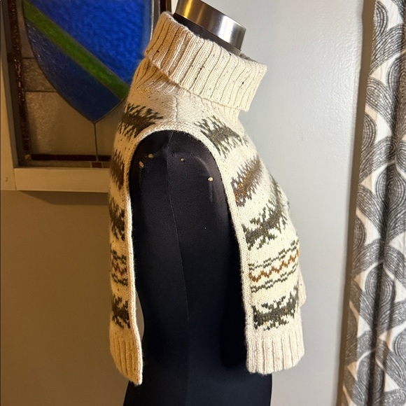 Eric Bompard 100% Cashmere FairIsle Turtleneck Bib - Picture 7 of 9